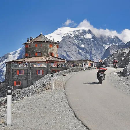 Alpin Art & Naudererhof Superior Hotel 4*