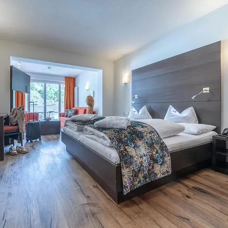 Alpin Art & Naudererhof Superior Отель Наудерс