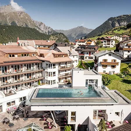Alpin Art & Naudererhof Superior 4*