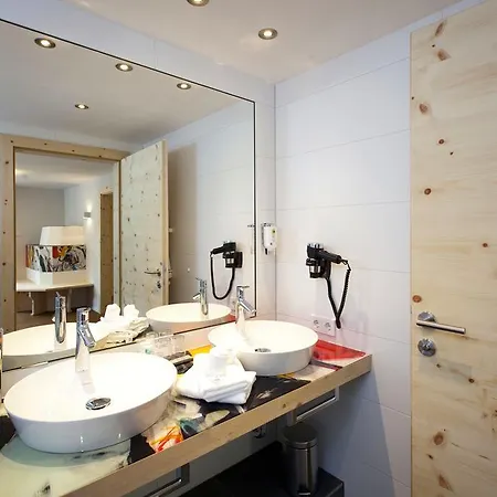 Hotel Alpin Art & Spa Hotel Naudererhof Superior 4*