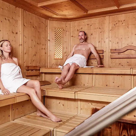 Alpin Art & Spa Hotel Naudererhof Superior Hotel 4*